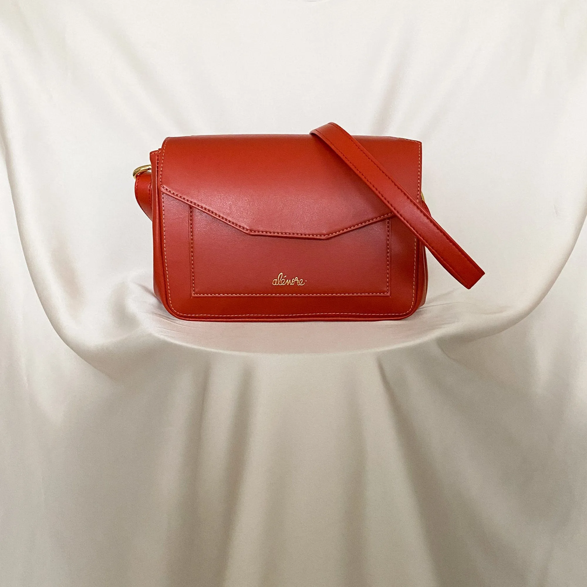Daisy Maxi Vegan Apple Leather Crossbody | Terracotta