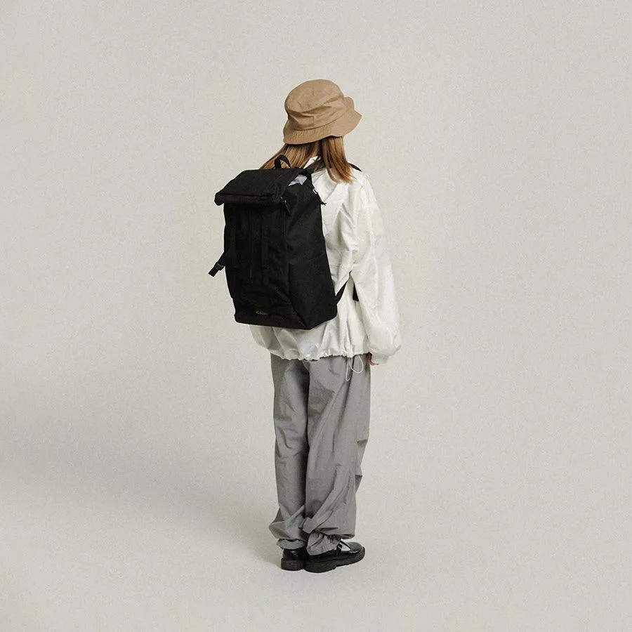 HELLOLULU Gio Utility Flap Backpack L Char.Black