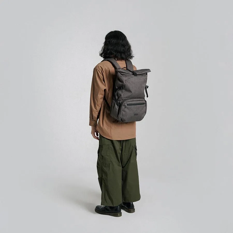 HELLOLULU Holger -DSLR Camera Backpack Stone