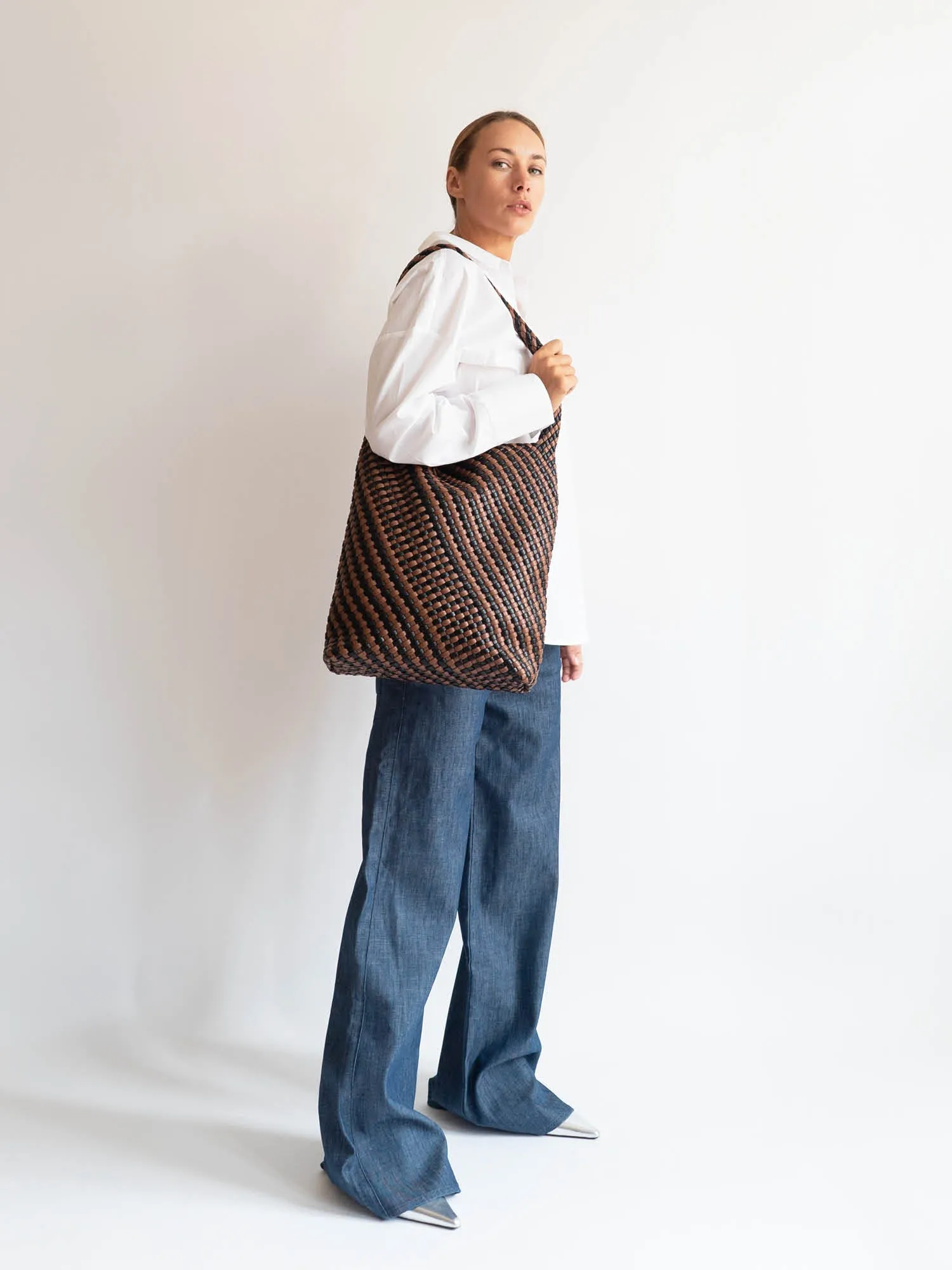 HOBO BRAIDED SOFT STRUCTURE - Brown Caramel