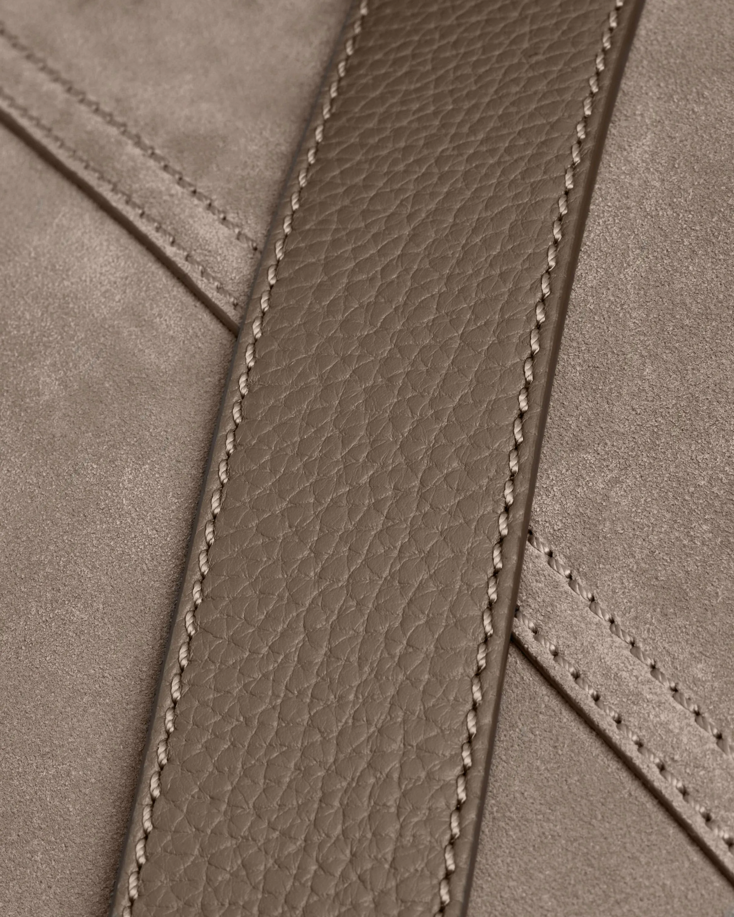 Lana Hobo - Taupe Suede