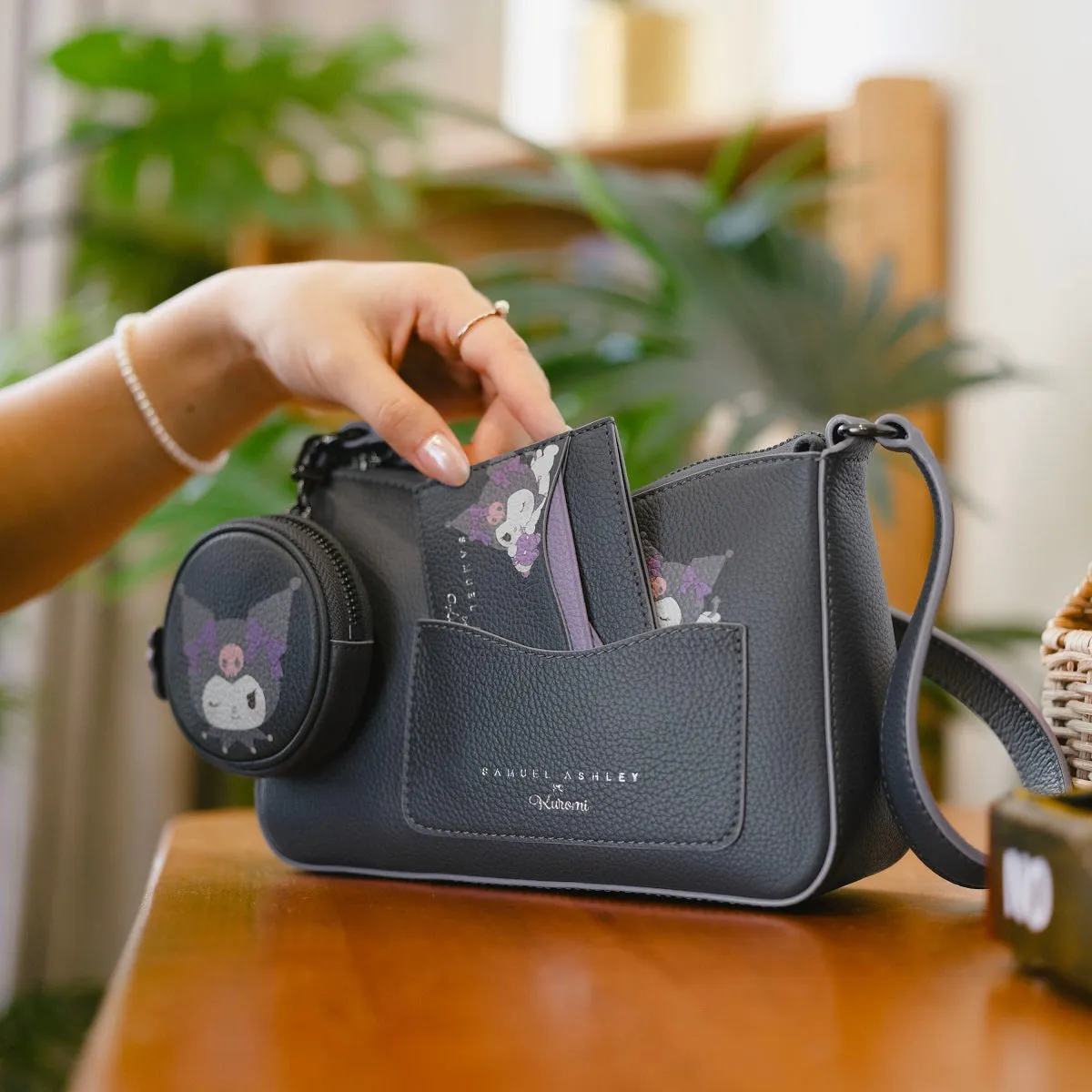 Samuel Ashley x Sanrio characters Leather Card Holder