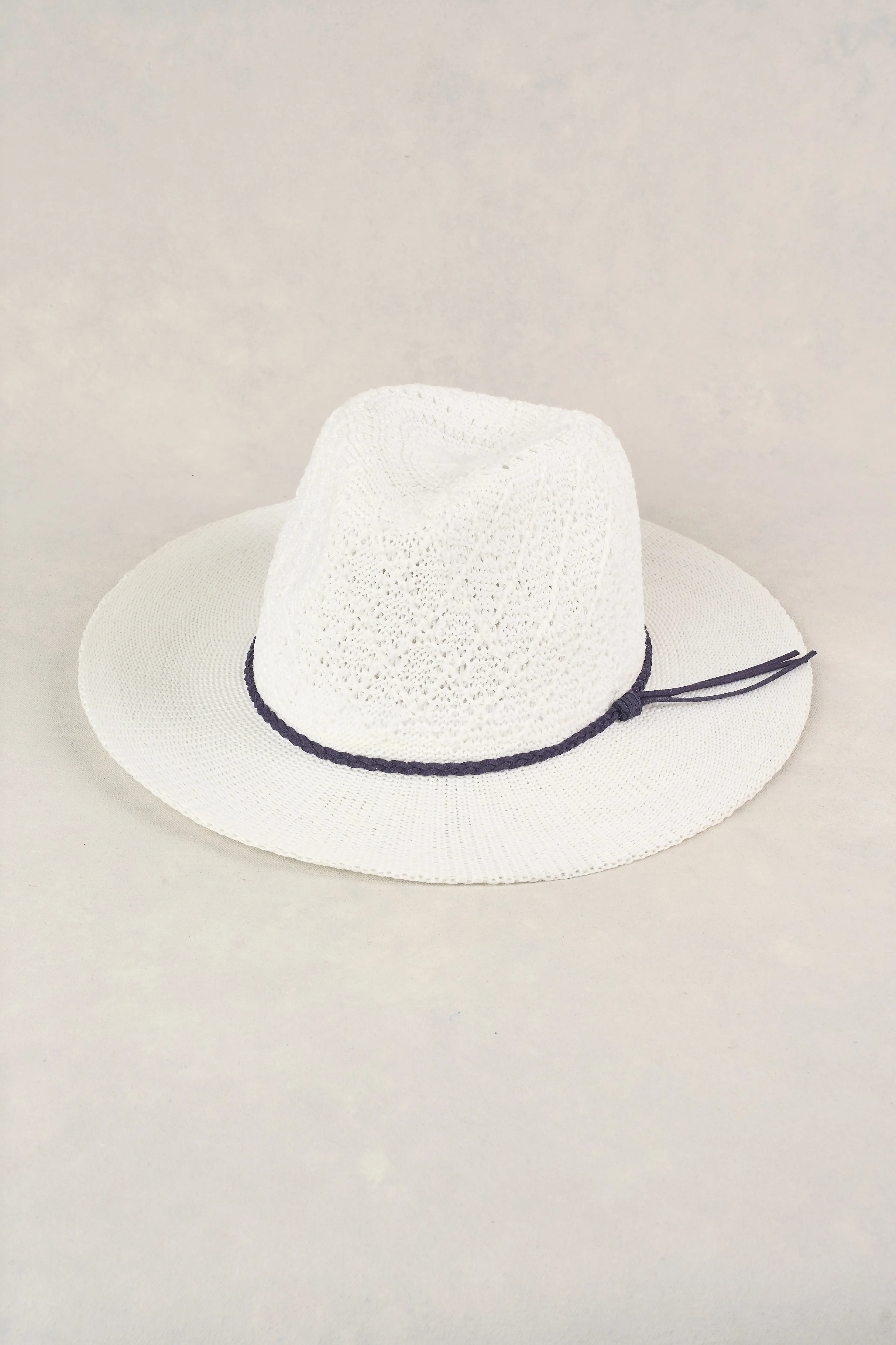 Serge Packable Fedora - White