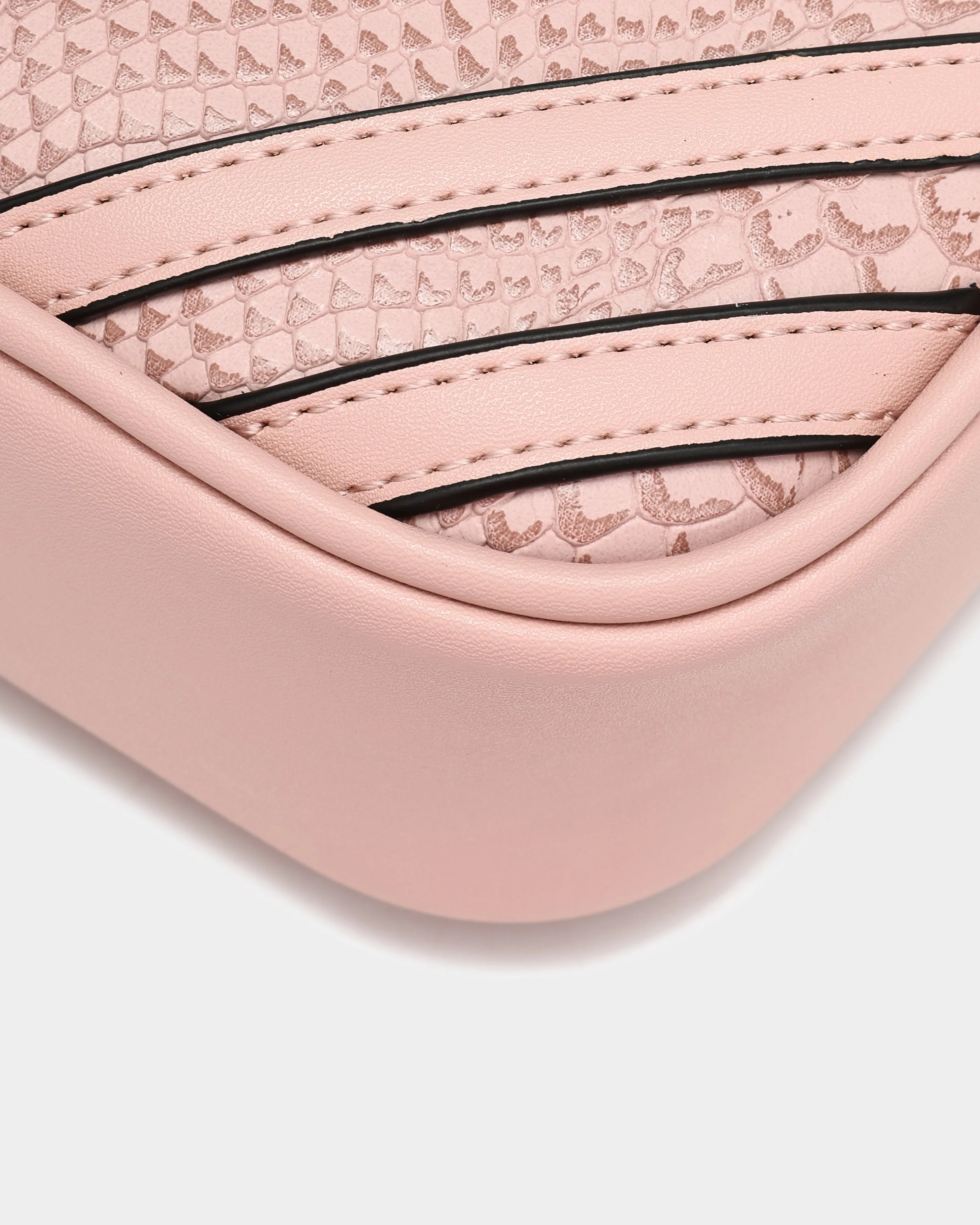 Travel Essential Kit in Pink