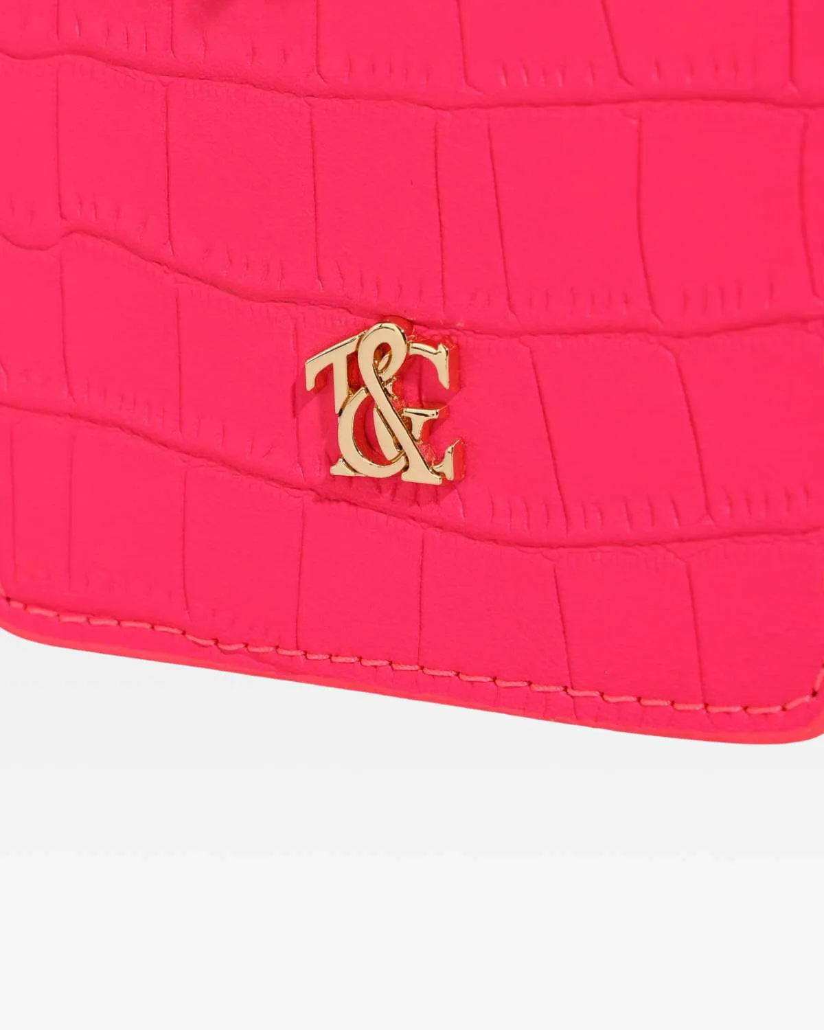 Travel Essential Kit in Pink